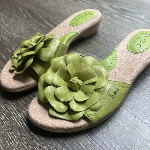 BOC Born Concept Women’s Green Leather Floral Sandals Size 6 - Picture 2 of 4